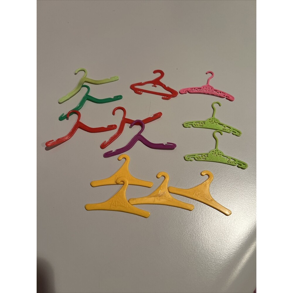 Lot Of 13 FASHION DOLL CLOTHES HANGERS Incl Barbie, Matilda, …